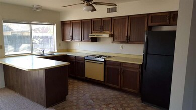 04 - Kitchen