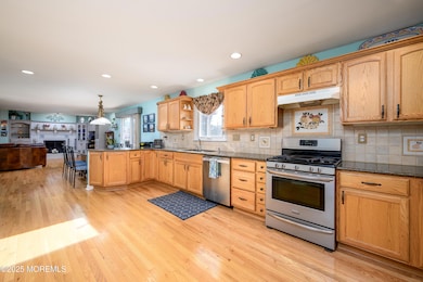 10 Sandybrook Rd, Manalapan, NJ 07726 - photo 5