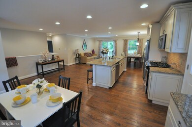 8813 Queen Elizabeth Blvd, Annandale, VA 22003 - photo 4