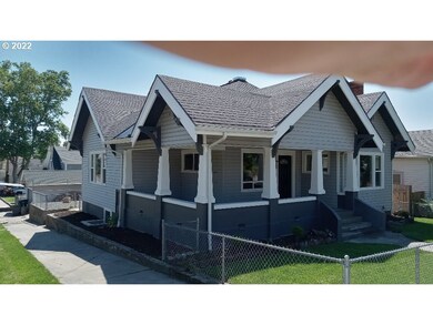 324 NW 9th St, Pendleton, OR 97801 - photo 2