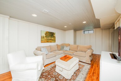 843 N Summit St, Wheaton, IL 60187 - photo 5