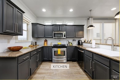 1068 E Shadow Creek Ln, Eagle, ID 83616 - photo 5