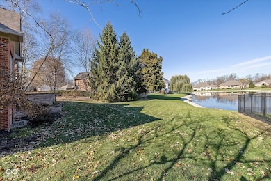 383 Walnut Woods Dr, Greenwood, IN 46142 - photo 7