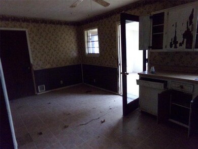 1044 Crawford Rd, Sadler, TX 76264 - photo 5