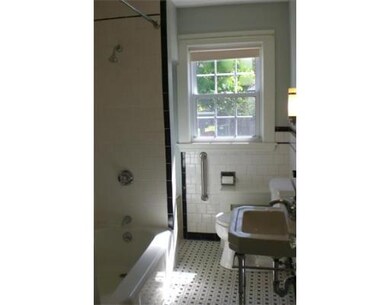 17 Sycamore St, Fairhaven, MA 02719 - photo 5