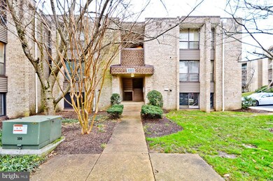 3322 Huntley Square Dr unit B-1, Temple Hills, MD 20748 - photo 2