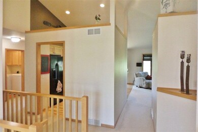 5217 Nannyberry Dr, Fitchburg, WI 53711 - photo 3