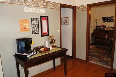 723 N Jefferson St, New Ulm, MN 56073 - photo 4