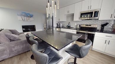 78 Main St unit 3A, Lincoln, NH 03251 - photo 2