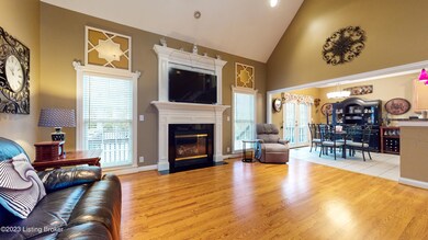 10605-Hickory-Grove-Dr_006