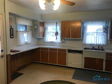 2302 108th St, Toledo, OH 43611 - photo 7