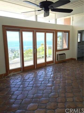 Living Room with expansive view