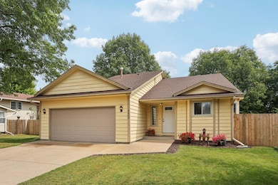 5860 Hodgson Rd, Saint Paul, MN 55126 - photo 2