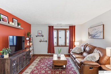 134 N 36th St unit 11, Omaha, NE 68131 - photo 2