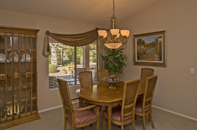 006_Formal Dining