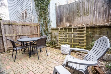 354 Hamilton St, Albany, NY 12210 - photo 6