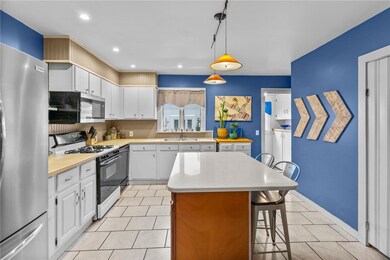 26 Dyer St, Warren, RI 02885 - photo 5