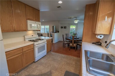 13775 Glenoaks Blvd unit 14, Sylmar, CA 91342 - photo 7