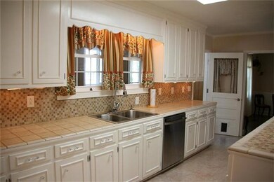 703 Mitchell Ave, Columbia, TN 38401 - photo 7