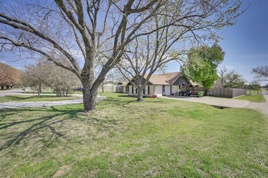 700 North Ave E, Springtown, TX 76082 - photo 4