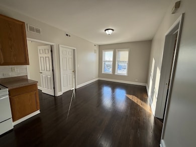 6626 Cermak Rd unit 1F, Berwyn, IL 60402 - photo 2