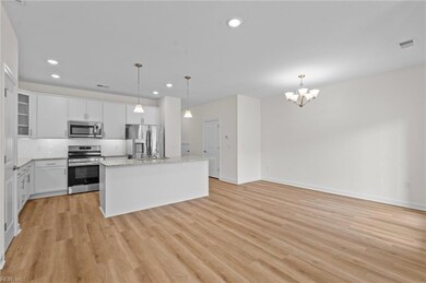 4918 Breck Ln, Chesapeake, VA 23321 - photo 7