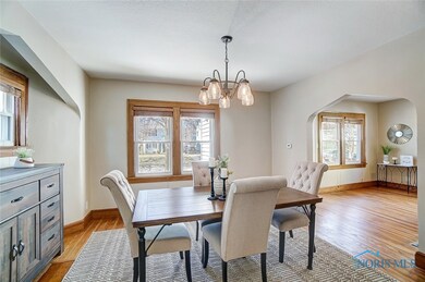 3712 Grantley Rd, Toledo, OH 43613 - photo 4