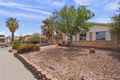 10312 Bush Ln, El Paso, TX 79925 - photo 3