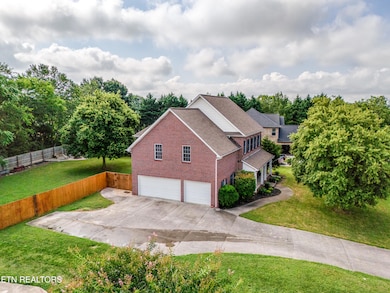 300 Yellowstone Ln-0005