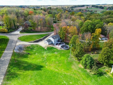 819 Courtview Dr SW unit 81, Carrollton, OH 44615 - photo 5