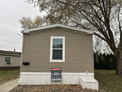 43645 W Morgan Ct unit 210, Harrison Township, MI 48045 - photo 6