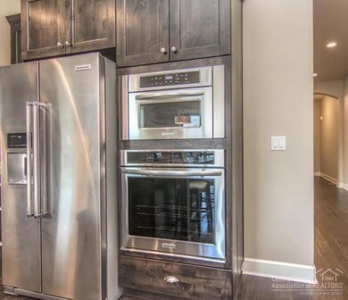 60402 Hedgewood Ln, Bend, OR 97702 - photo 3