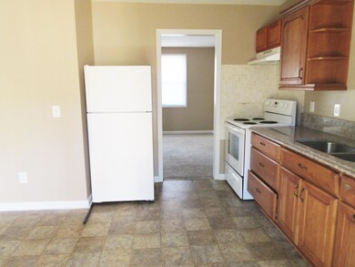 524 Williams St, Jacksonville, NC 28540 - photo 3