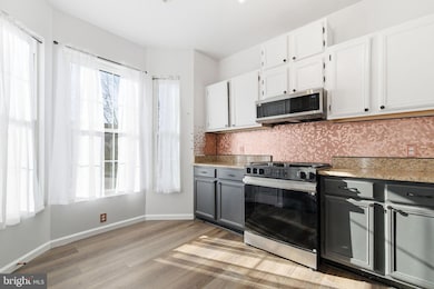 20419 Riverbend Square unit 200, Sterling, VA 20165 - photo 5