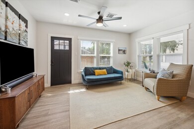 1008 Walton St, Houston, TX 77009 - photo 7