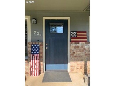 701 SW 20th Cir, Troutdale, OR 97060 - photo 3