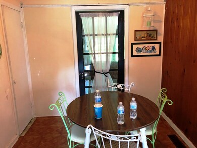 Eat-in Kitchen