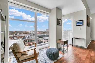 301 N Neil St unit 708, Champaign, IL 61820 - photo 6