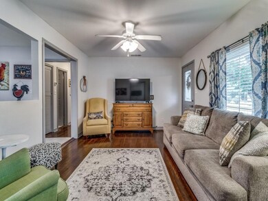 1403 Anthony St, Gainesville, TX 76240 - photo 5