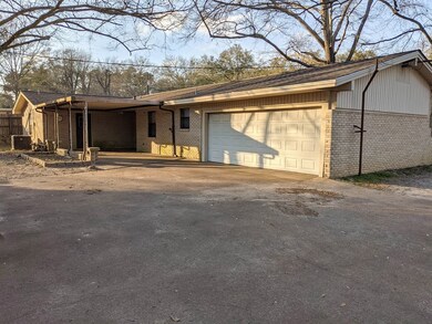 803 Mockingbird Ln, Nacogdoches, TX 75964 - photo 2