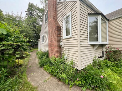 110 Wilkins Ave, Bridgeport, CT 06606 - photo 4