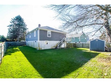 136 Newport Ave, Middletown, RI 02842 - photo 7