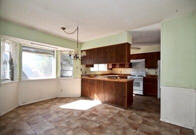 10492 Deepwood Ct, El Paso, TX 79925 - photo 6