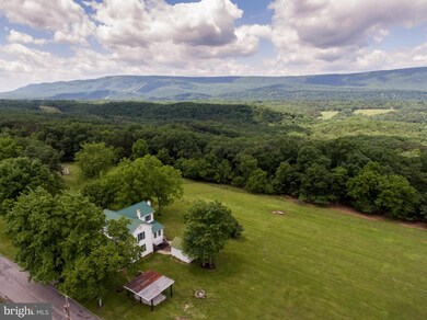 2902 Timber Ridge Rd, Berkeley Springs, WV 25411 - photo 2