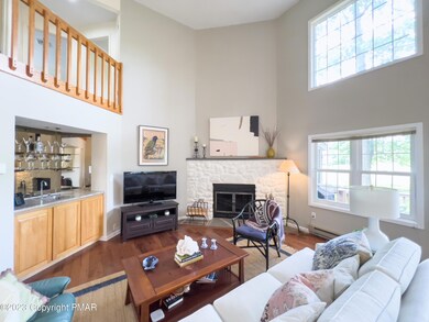 521 Bunting Dr, Buck Hill Falls, PA 18323 - photo 4