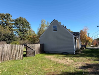 96 Salmon Falls Rd, Rochester, NH 03868 - photo 5