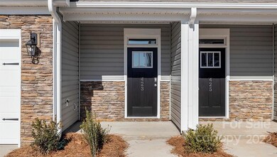 112 Creekview Rd, Hendersonville, NC 28792 - photo 4