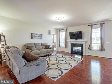 24392 Moon Glade Ct, Aldie, VA 20105 - photo 5