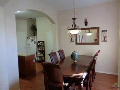 924 Joel Dr, Tyler, TX 75703 - photo 4