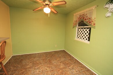 6438 Solandra Dr, Jacksonville, FL 32210 - photo 5